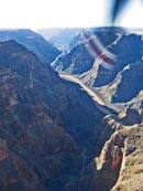 [1] Flug über den Grand Canyon